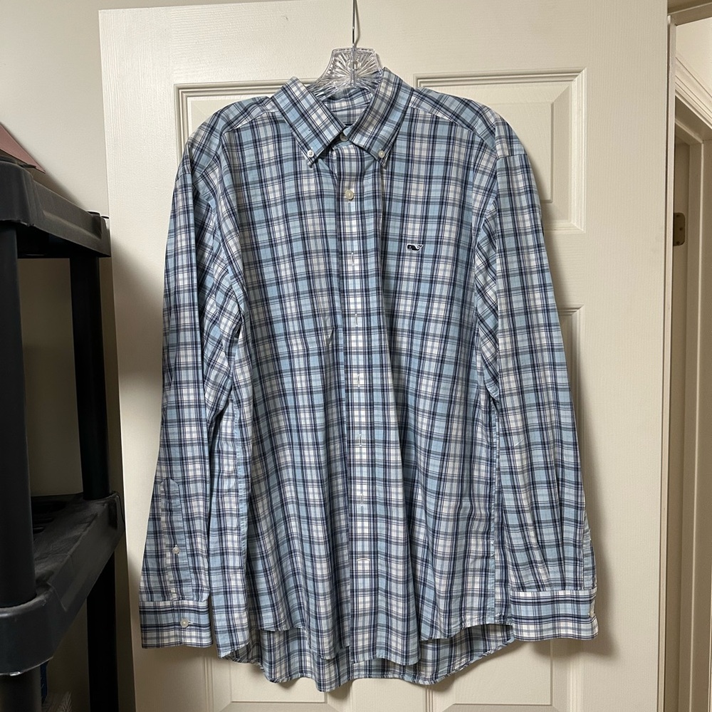 Mens dress shirt vineyard vines great condition size medium